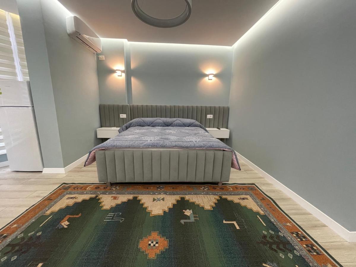 Comfort Apartment In City Center Tirana Exteriör bild