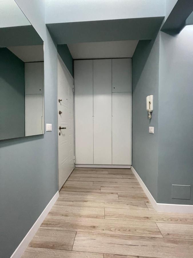 Comfort Apartment In City Center Tirana Exteriör bild