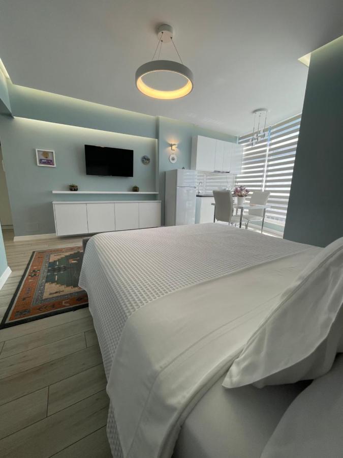 Comfort Apartment In City Center Tirana Exteriör bild